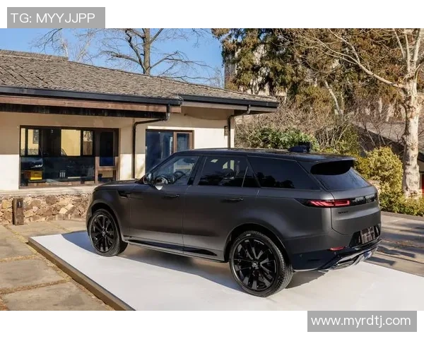 国际球星足球服套装男鞋时尚运动系列,畅享舒适与性能并存的完美体验 国际球星足球服套装男鞋时尚运动系列,畅享舒适与性能并存的完美体验