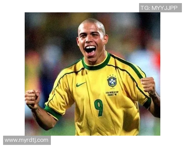 足球巨星争锋:聚焦世界足坛顶级球员的传奇与风采 足球巨星争锋:聚焦世界足坛顶级球员的传奇与风采